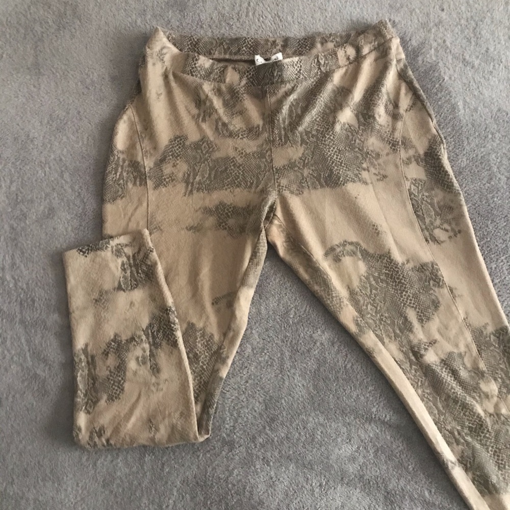 Snake-Print Leggings